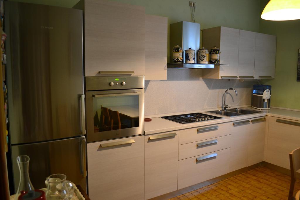 Le Bouganville Apartment ديسينسانو ديل غاردا المظهر الخارجي الصورة