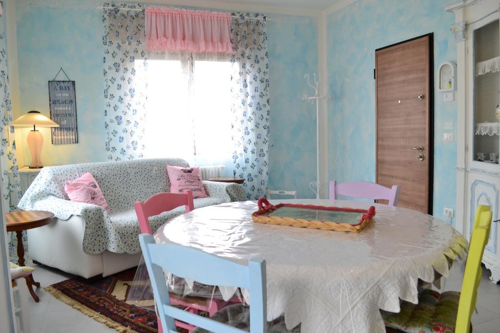Le Bouganville Apartment ديسينسانو ديل غاردا المظهر الخارجي الصورة