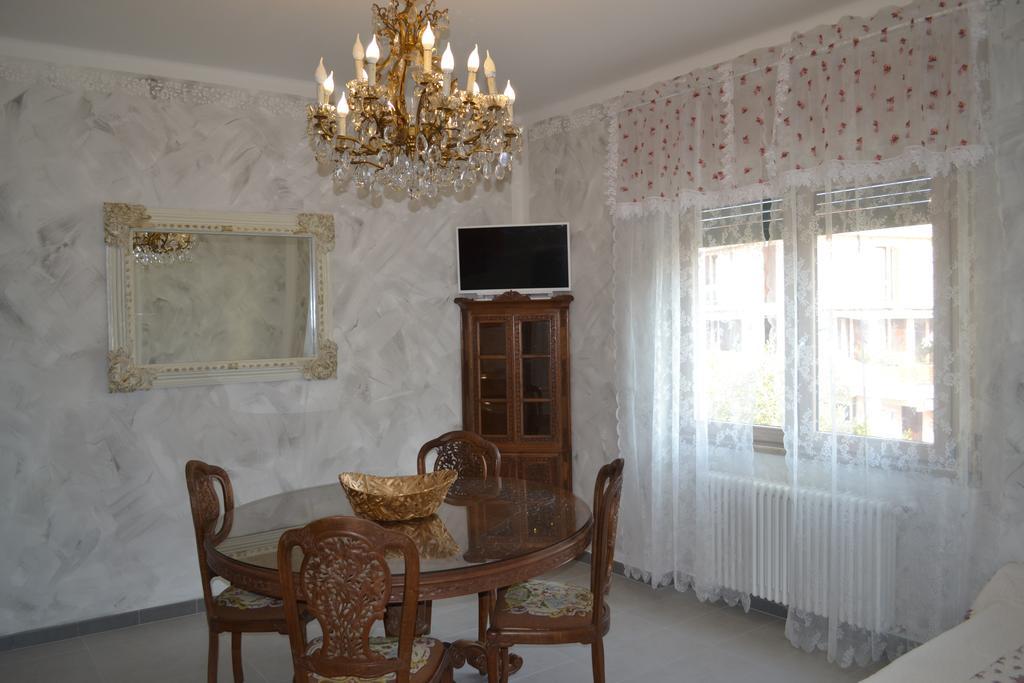 Le Bouganville Apartment ديسينسانو ديل غاردا المظهر الخارجي الصورة