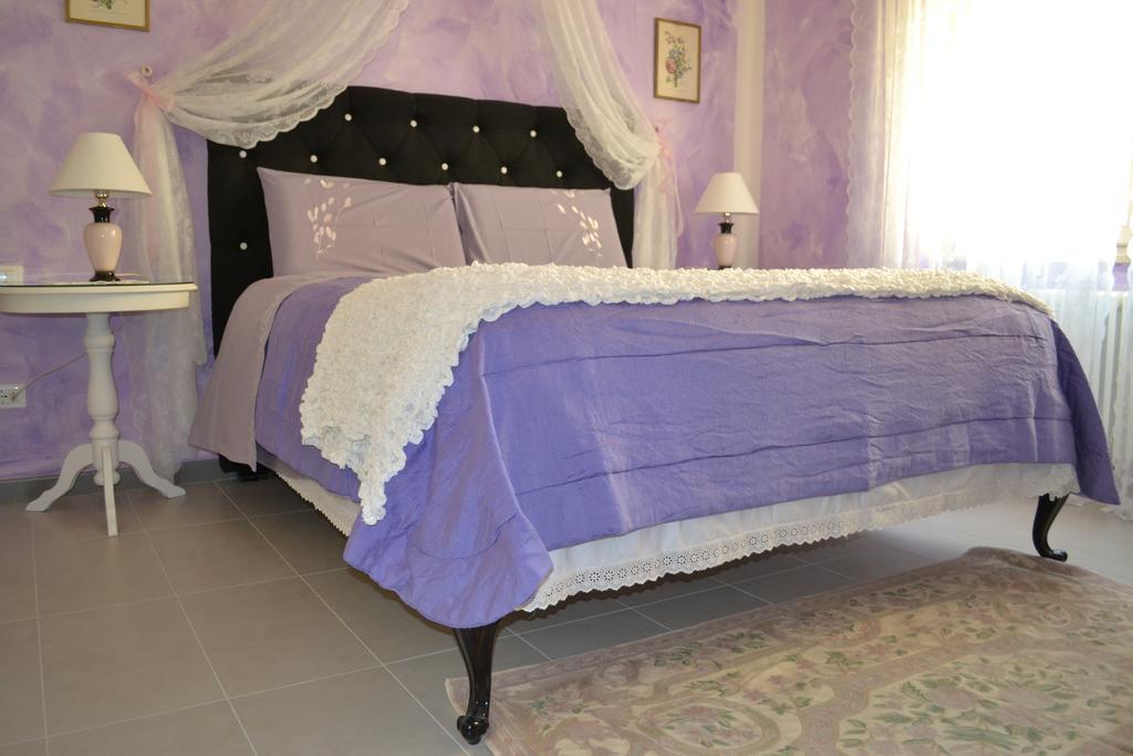 Le Bouganville Apartment ديسينسانو ديل غاردا المظهر الخارجي الصورة