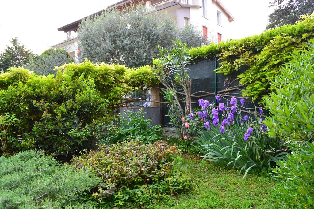 Le Bouganville Apartment ديسينسانو ديل غاردا المظهر الخارجي الصورة