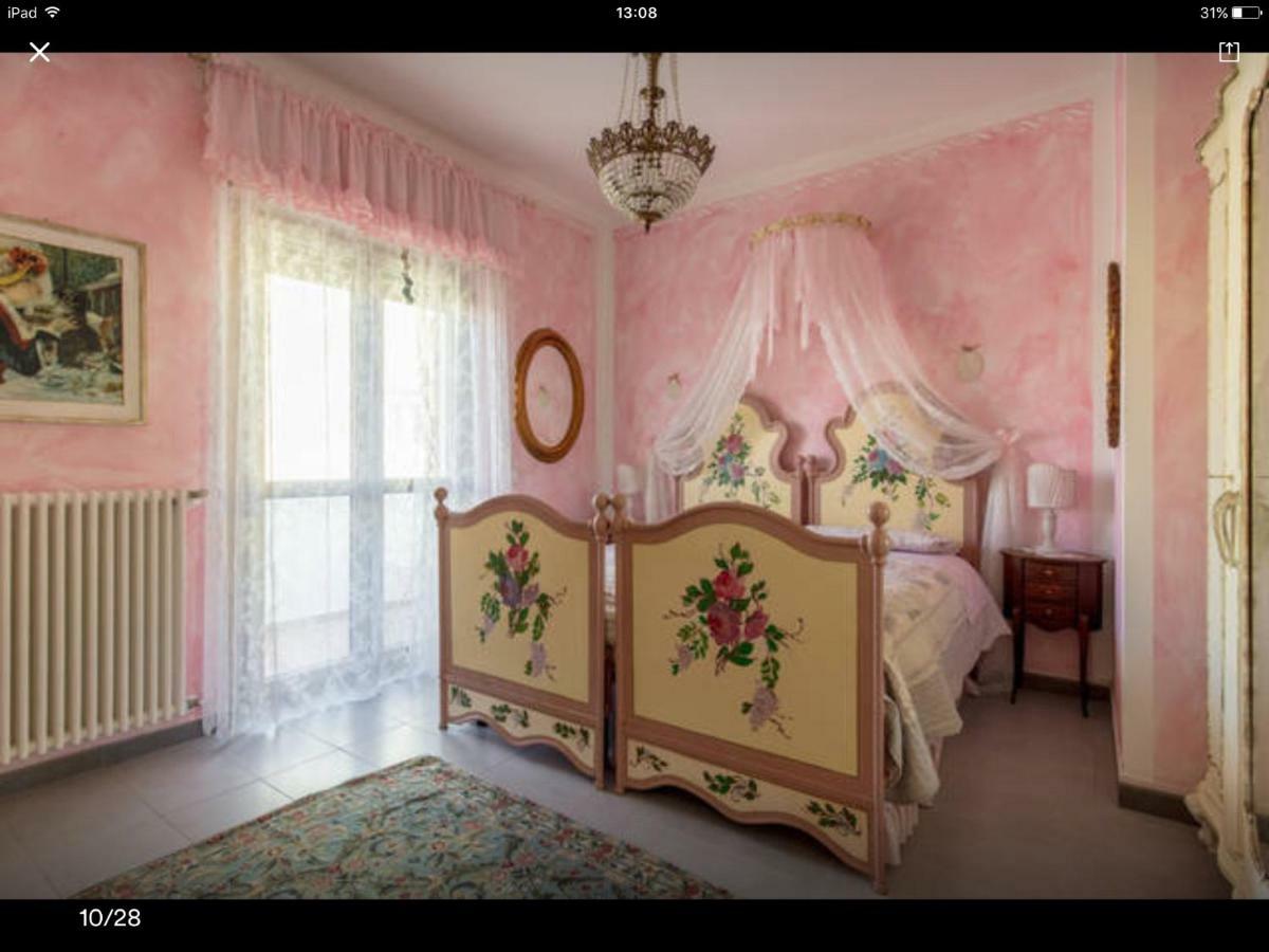 Le Bouganville Apartment ديسينسانو ديل غاردا المظهر الخارجي الصورة