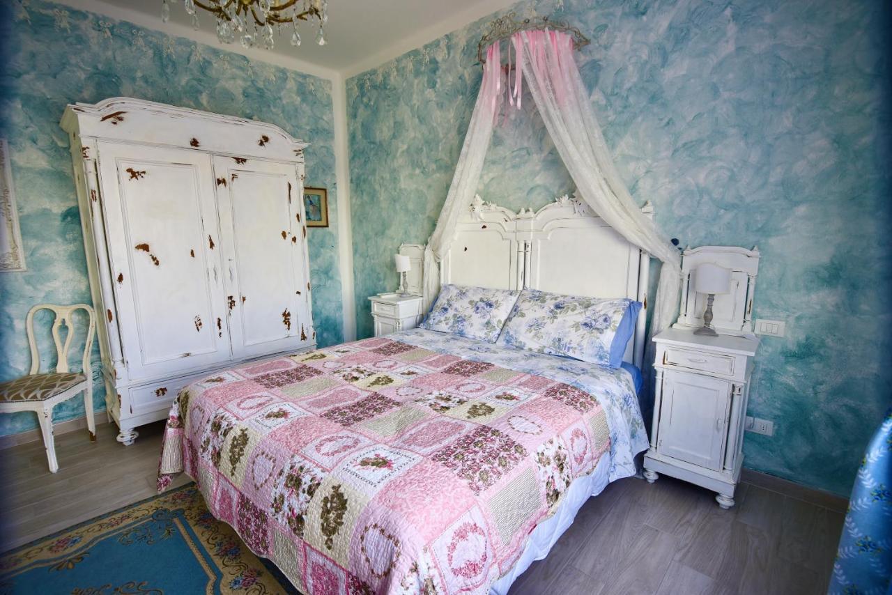 Le Bouganville Apartment ديسينسانو ديل غاردا المظهر الخارجي الصورة